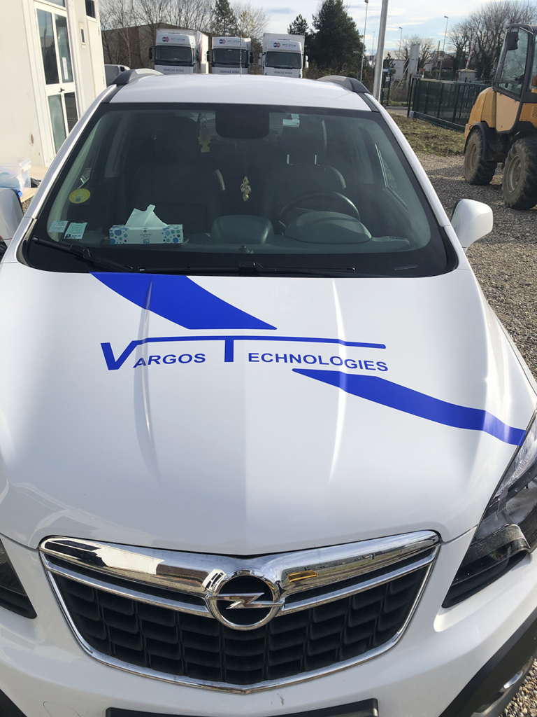 Capot stickers voiture covering vargos technologies