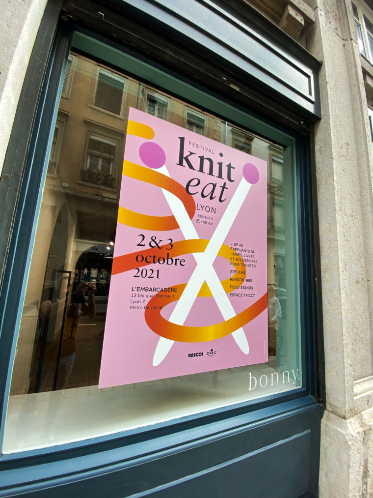 Impression grand format d’adhésif pour vitrine Knit Eat Lyon Agence